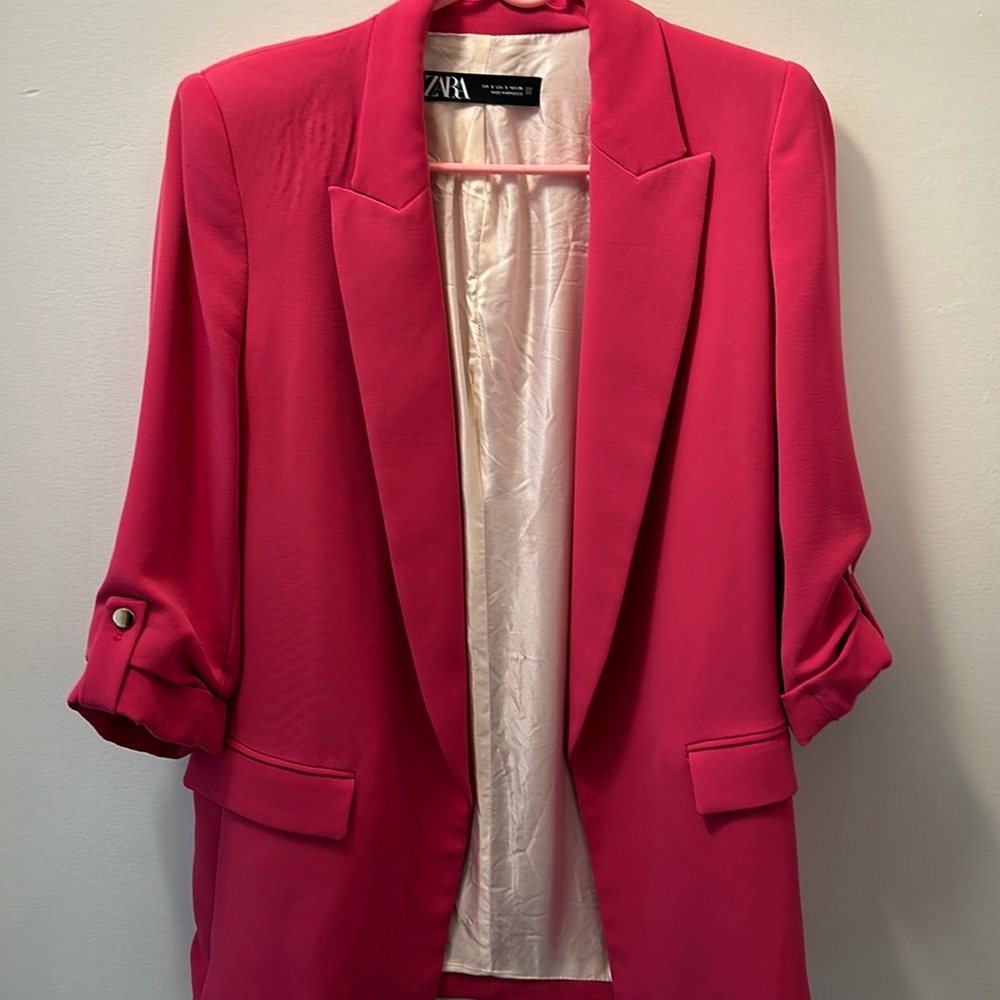 Hot pink blazer, fitted - Picture 1 of 3